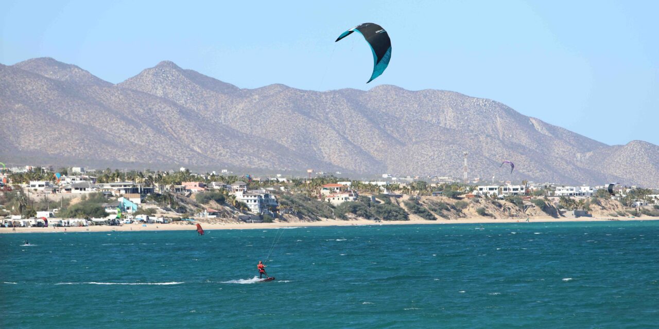 Te gusta el kitesurf, visita La Ventana y El Sargento.