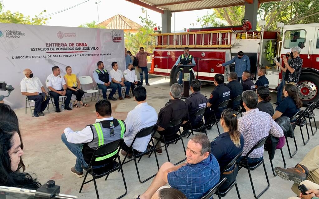 «En esta XIV Administración de Los Cabos cuenta con un amigo de los Bomberos»: alcalde Oscar Leggs Castro