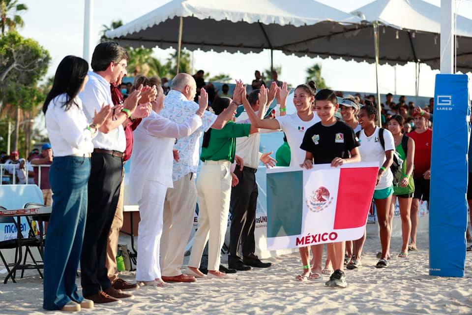 Gobernador inaugura torneo internacional de voleibol de playa NORCECA La Paz 2022