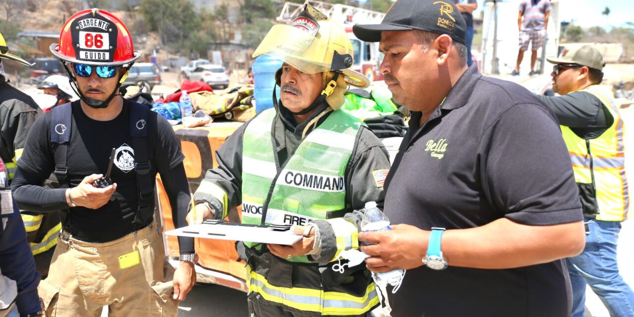 Dependencias municipales y cuerpos de emergencia logran sofocar voraz incendio en recicladora de CSL