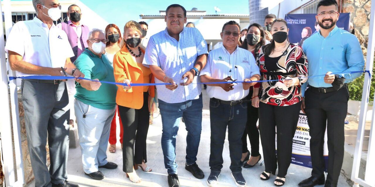 Delegado Raymundo Zamora Ceseña inaugura la 1ra Feria del Empleo de CANACO Servytur en CSL