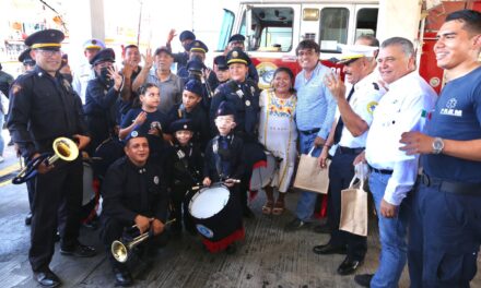 “No los vamos a dejar solos y seguiremos trabajando junto a los Bomberos”: alcalde Oscar Leggs Castro